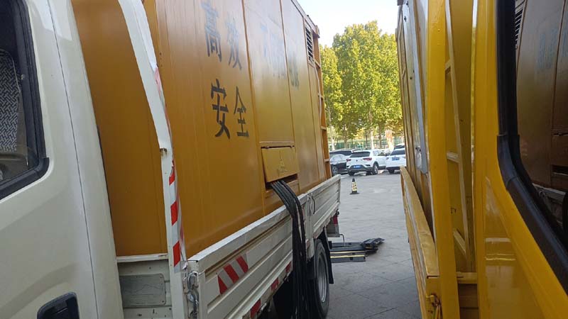 沙坡头如何判断柴油发电机组和UPS电源的切换时间是否符合要求？